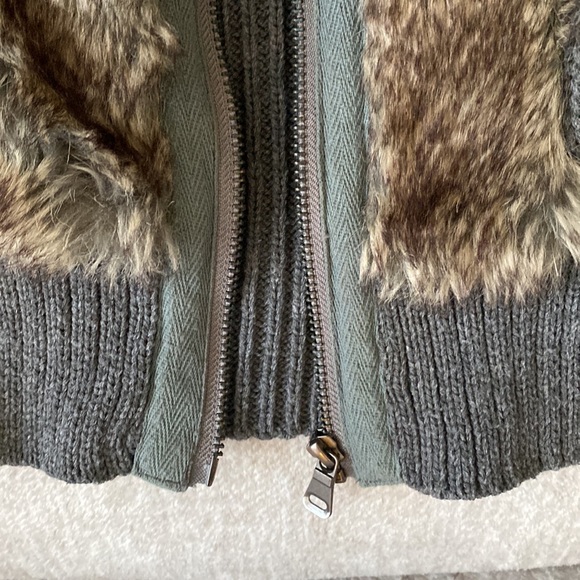 Vest fall winter size m Roommates gray - Picture 4 of 8